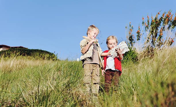 Spielerisch lernen: Was Kinder bei einer Schnitzeljagd ganz nebenbei trainieren Spielerisch lernen